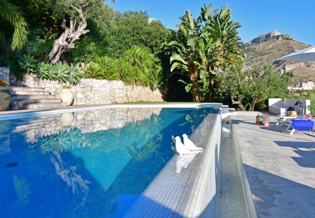 Villa in Taormina - Villa Karin Villa in Taormina - Villa Karin