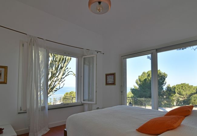 Villa in Pollina - Villa Armonia Villa in Pollina - Villa Armonia