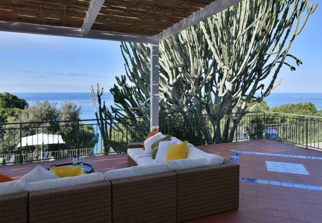 Villa in Pollina - Villa Armonia Villa in Pollina - Villa Armonia