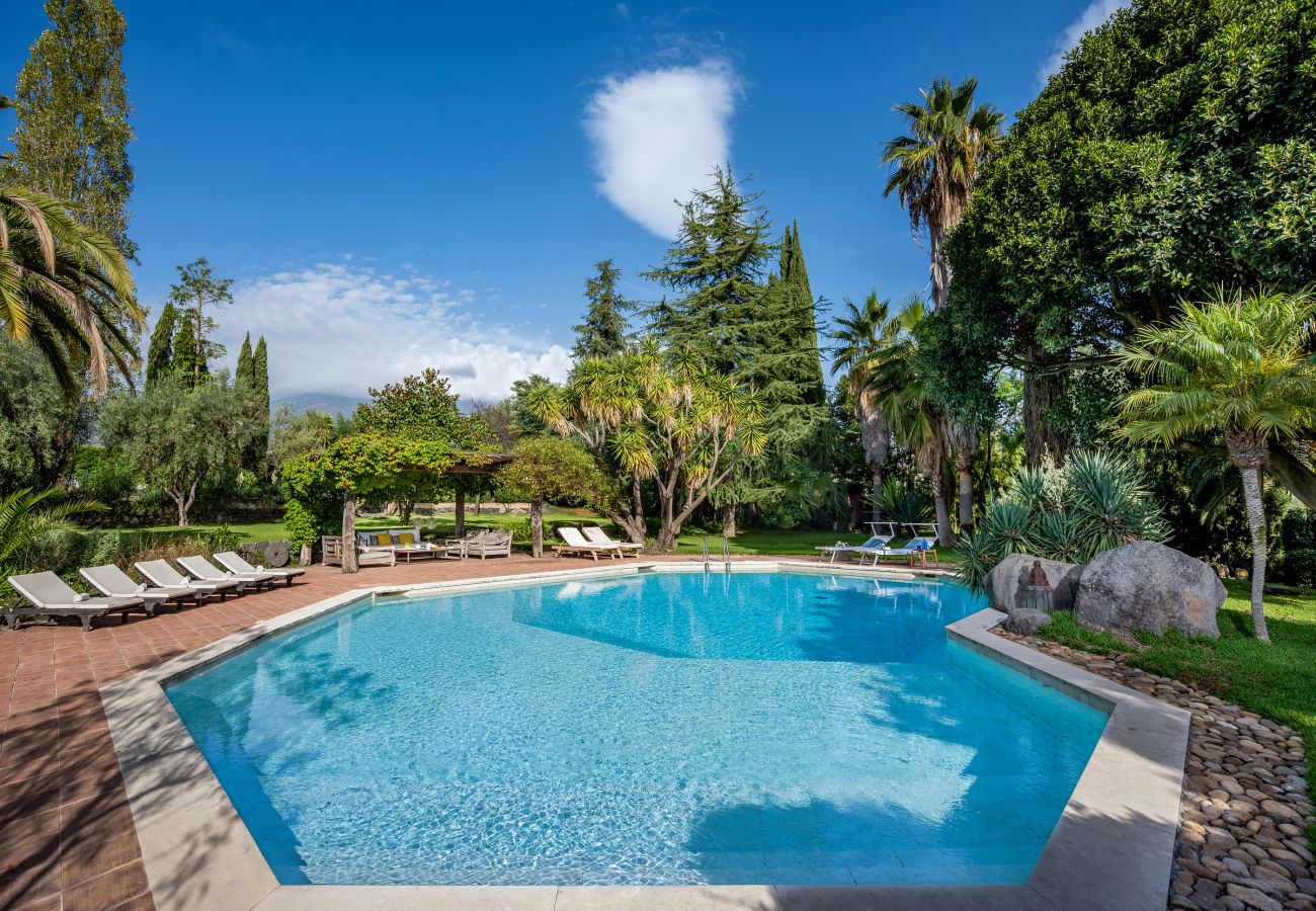 Villa in Santa Venerina - Linera