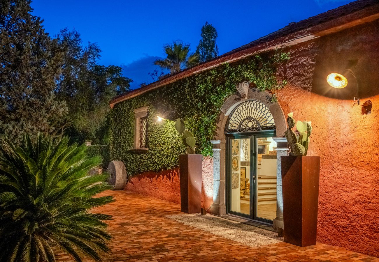 Villa in Santa Venerina - Linera