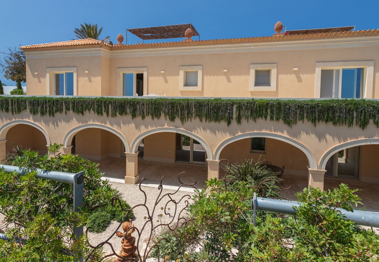 Villa in Noto - Passo Degli Aironi 8